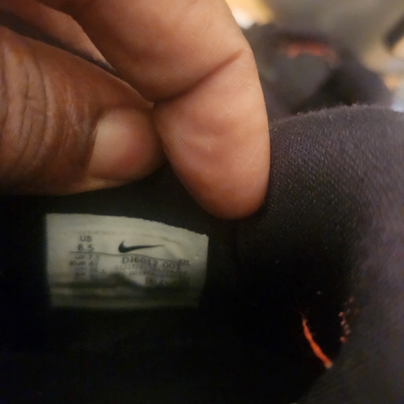 Nike - Picture 4 of 5